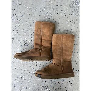 UGG Classic II Tall Boots in‎ Chestnut Color Women's Size 9 Shearling Flaws